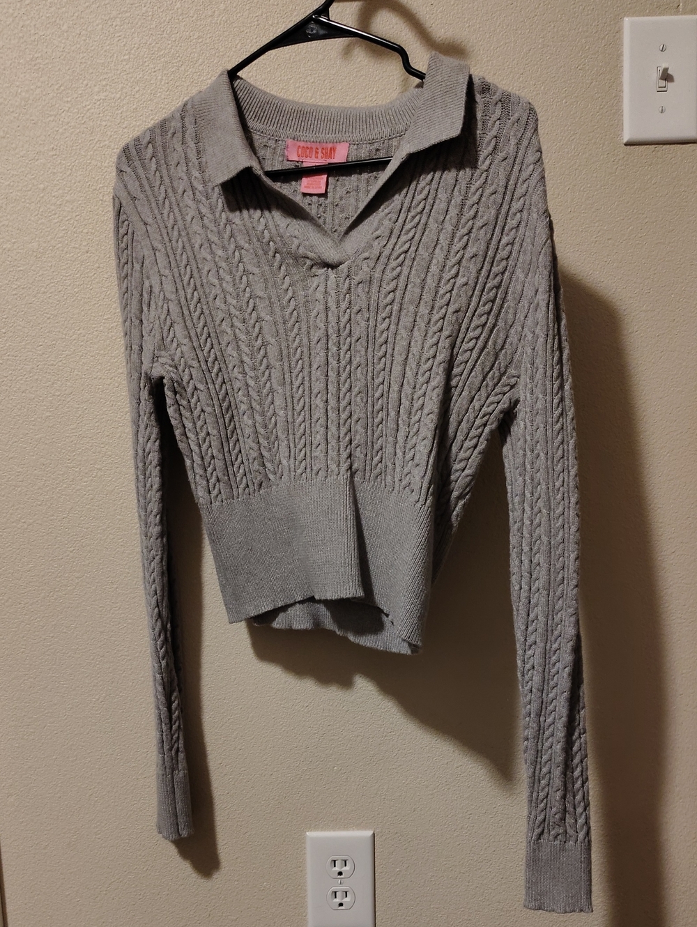 Cozy V-Neck Cable-Knit Sweater - Light Gray